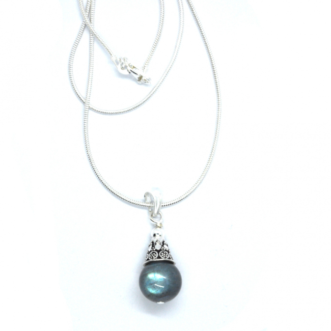 Pendentif en labradorite bleue